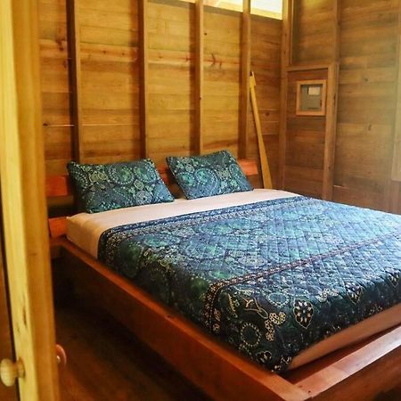 Jungle Beach 2 Bedroom Cottage โบกัสทาวน์ ภายนอก รูปภาพ