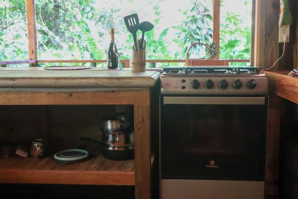Jungle Beach 2 Bedroom Cottage โบกัสทาวน์ ภายนอก รูปภาพ