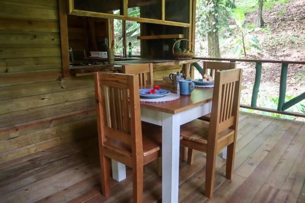 Jungle Beach 2 Bedroom Cottage โบกัสทาวน์ ภายนอก รูปภาพ