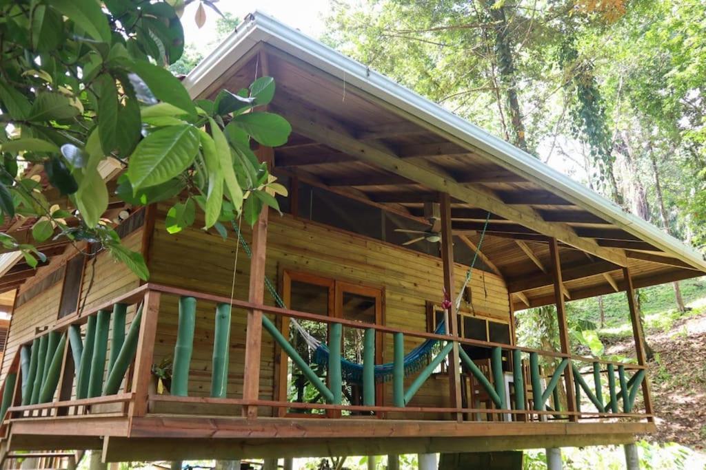 Jungle Beach 2 Bedroom Cottage โบกัสทาวน์ ภายนอก รูปภาพ