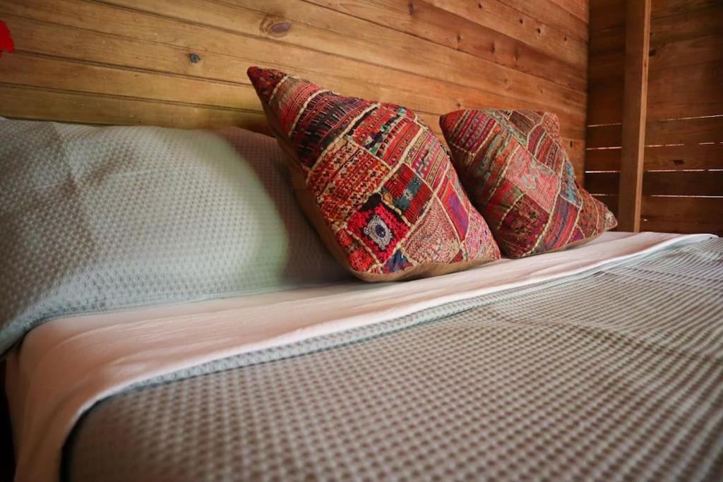 Jungle Beach 2 Bedroom Cottage โบกัสทาวน์ ภายนอก รูปภาพ