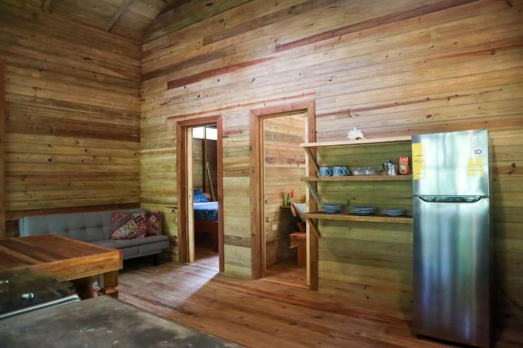 Jungle Beach 2 Bedroom Cottage โบกัสทาวน์ ภายนอก รูปภาพ